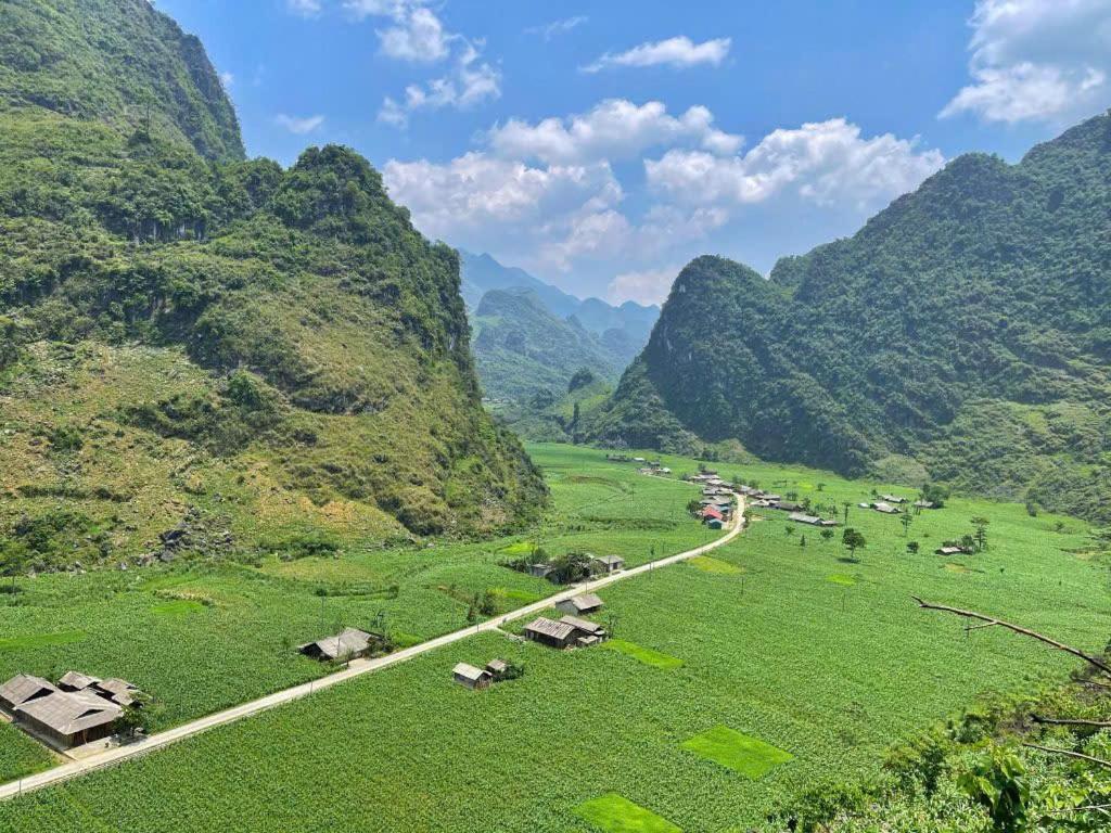 Thuy Anh Hotel Ha Giang Exterior foto
